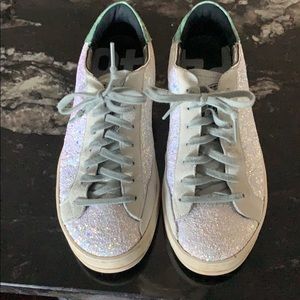 P448 Glitter Sneakers